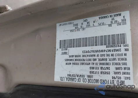 1998 Mercury Grand Marquis z USA, uszkodzony, nr VIN 2MEFM74W0WX670923